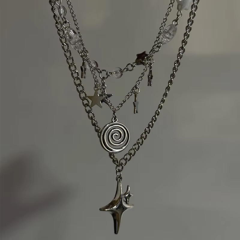 Layered Pendant Necklace Aesthetic - قلادة نسائية متعددة الطبقات بتصميم نجمة،