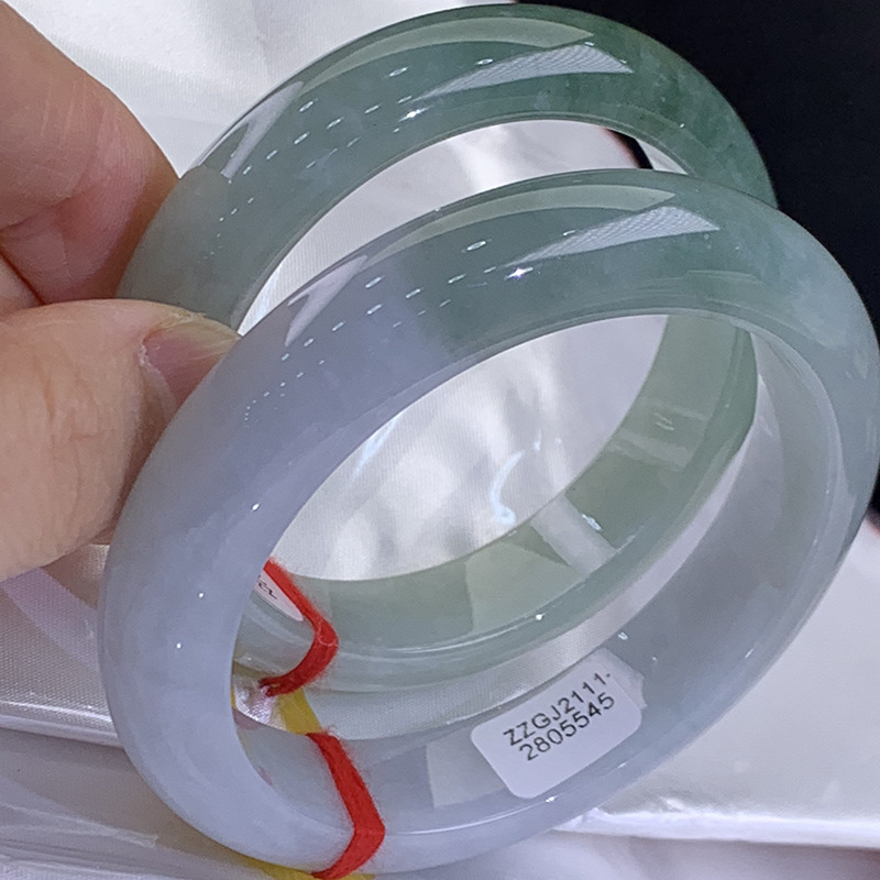 سوار من اليشم الميانماري للنسا - مراجعة Bracelets وسعره